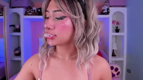 Megan online show from November 12, 6:08 pm