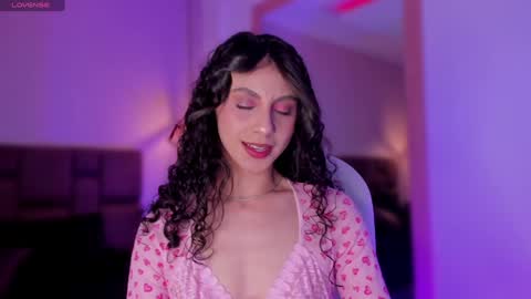 Snapshot of miss__charlotte_ chatting on January 5, 8:00 pm Charlotte online show from January 5, 8:00 pm