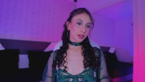 Snapshot of miss__charlotte_ chatting on February 3, 5:18 am Charlotte online show from February 3, 5:18 am