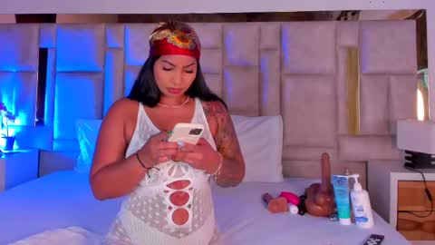 Miss Abigail  online show from November 24, 1:11 pm