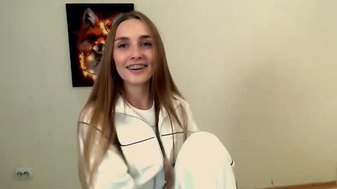 Snapshot of miss_angelina_ chatting on September 25, 6:06 am Angelina online show from September 25, 6:06 am