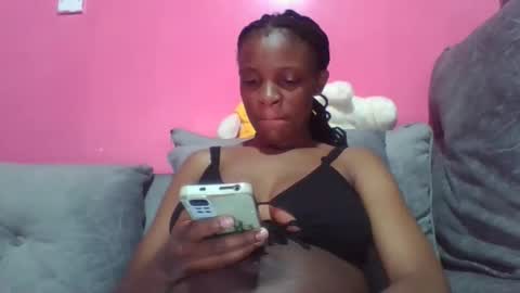 miss_belllo online show from September 29, 11:48 am
