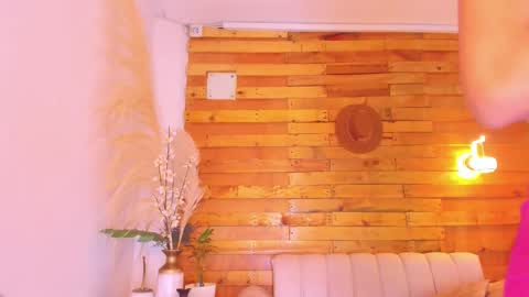 Snapshot of miss_brenda_ chatting on November 8, 2:45 am Camila online show from November 8, 2:45 am