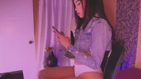 Snapshot of miss_brenda_ chatting on December 13, 8:36 pm Camila online show from December 13, 8:36 pm