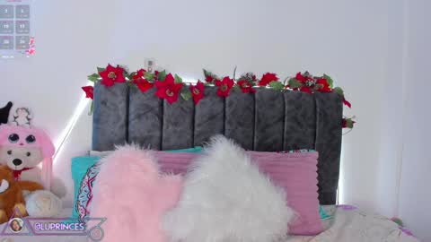 Snapshot of miss_brunette_ chatting on December 24, 1:59 am lucy 3 online show from December 24, 1:59 am
