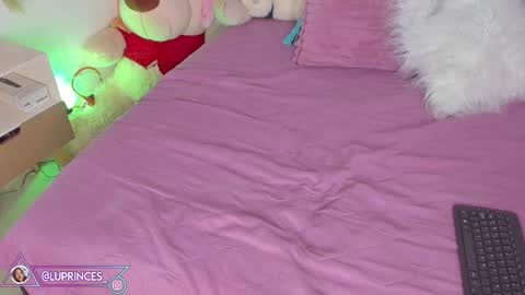 Snapshot of miss_brunette_ chatting on January 24, 5:31 am lucy 3 online show from January 24, 5:31 am