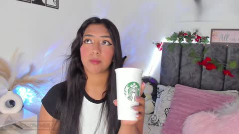 Snapshot of miss_brunette_ chatting on February 4, 1:02 am lucy 3 online show from February 4, 1:02 am