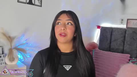 Snapshot of miss_brunette_ chatting on March 4, 2:17 am lucy 3 online show from March 4, 2:17 am