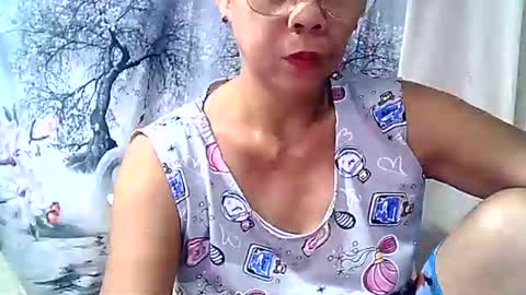 Snapshot of miss_capricorn chatting on September 21, 12:07 pm miss_capricorn online show from September 21, 12:07 pm