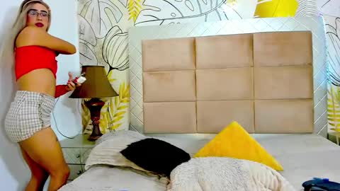 Snapshot of miss_channellx chatting on February 17, 9:08 pm miss_channellx online show from February 17, 9:08 pm