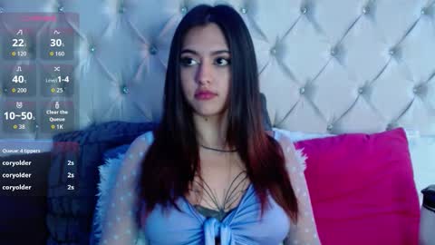 Snapshot of miss_dakota26 chatting on December 17, 1:50 pm Dakota online show from December 17, 1:50 pm