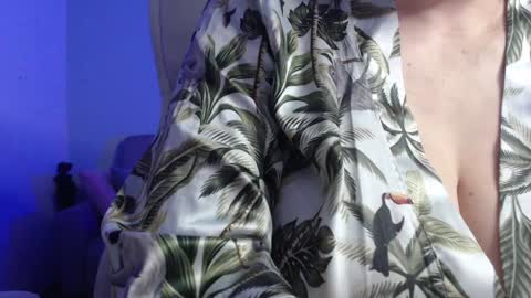 Snapshot of miss_daniels chatting on December 25, 12:47 pm liza online show from December 25, 12:47 pm