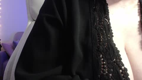 Snapshot of miss_daniels chatting on January 8, 10:37 pm liza online show from January 8, 10:37 pm