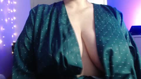 Snapshot of miss_daniels chatting on January 14, 2:00 pm liza online show from January 14, 2:00 pm