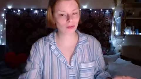 Elis online show from December 10, 1:22 pm