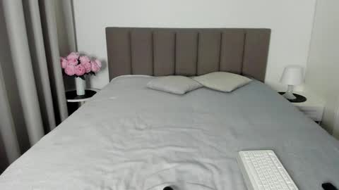 Snapshot of miss_emilyy chatting on March 8, 5:22 pm Emily online show from March 8, 5:22 pm