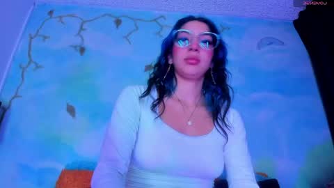 miss_evans_ online show from April 15, 3:02 am