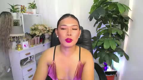 miss_fhakarat online show from October 19, 5:57 pm