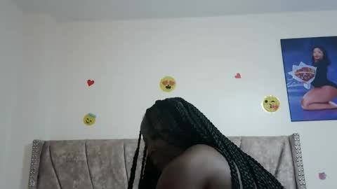Snapshot of miss_godess chatting on November 23, 3:23 pm miss_godess online show from November 23, 3:23 pm