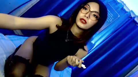 miss_hornydoll online show from December 13, 5:05 am