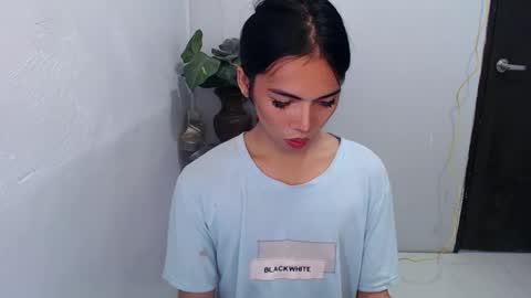 julie online show from April 9, 2:22 am