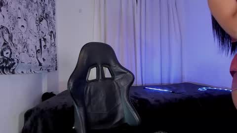 Snapshot of miss_kendalll chatting on February 19, 9:49 am Kendall online show from February 19, 9:49 am