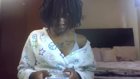 Miss Kiarrafit online show from October 14, 8:04 am