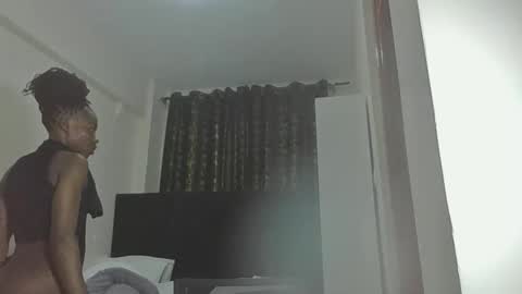 Snapshot of miss_kiarrafit chatting on November 18, 7:57 am Miss Kiarrafit online show from November 18, 7:57 am