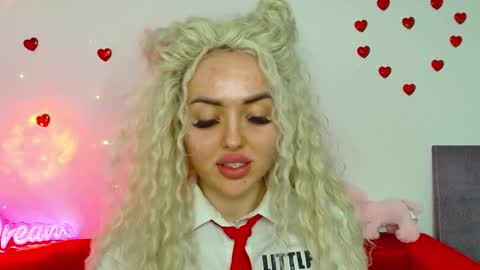 miss_kiten online show from February 2, 1:45 am