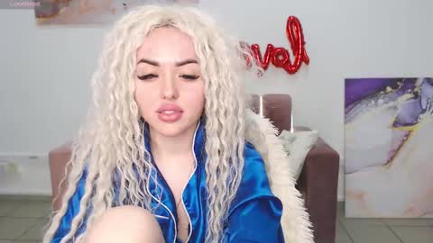 miss_kiten online show from February 15, 11:14 pm