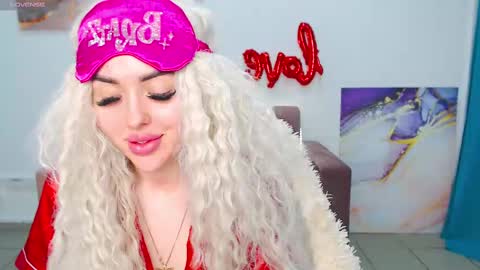 miss_kiten online show from February 17, 8:15 pm