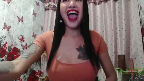 Snapshot of miss_lianslim chatting on February 26, 12:49 am inday online show from February 26, 12:49 am
