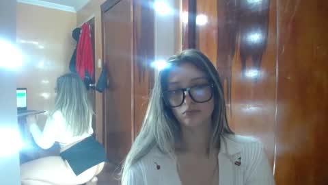 lilieth  online show from November 5, 6:30 pm