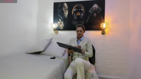 Snapshot of miss_lucero1 chatting on January 24, 12:20 am lucero online show from January 24, 12:20 am