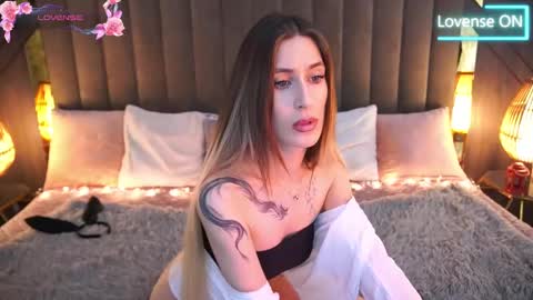 Snapshot of miss_martini chatting on February 22, 5:46 pm   online show from February 22, 5:46 pm