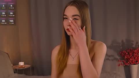 Snapshot of miss_nicoletta chatting on October 22, 12:00 am Nicole online show from October 22, 12:00 am