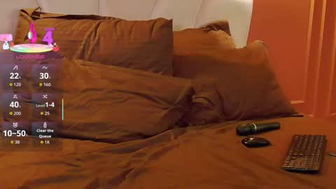 Olivia online show from November 6, 8:43 pm