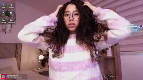 Amy Olivera online show from October 15, 1:11 pm