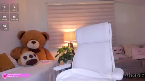 Snapshot of miss_soffy chatting on February 10, 11:46 am Sofia Alvarez online show from February 10, 11:46 am