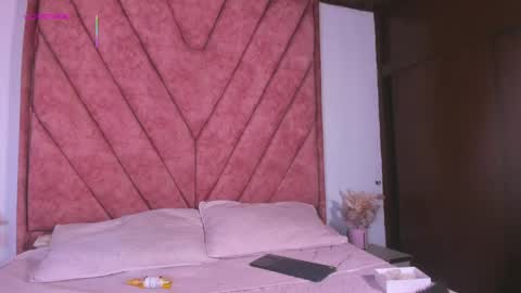 miss_sunnyy online show from April 14, 8:15 pm