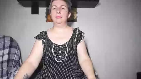 Snapshot of miss_tasha_kom chatting on September 19, 8:27 am miss_tasha_kom online show from September 19, 8:27 am