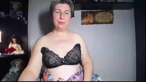 Snapshot of miss_tasha_kom chatting on November 21, 5:33 pm miss_tasha_kom online show from November 21, 5:33 pm