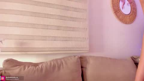 Snapshot of miss_toronto chatting on March 4, 6:39 pm Adara Lpez online show from March 4, 6:39 pm