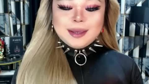 Tyra Davenport online show from October 25, 8:55 am
