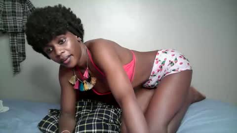 Snapshot of miss_ug chatting on October 30, 10:49 am miss_ug online show from October 30, 10:49 am