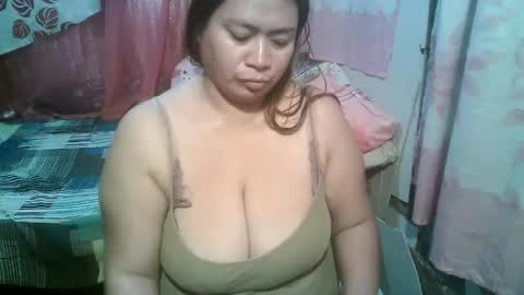 Snapshot of miss_v0lcan0 chatting on February 24, 9:10 am miss v0lcan0 online show from February 24, 9:10 am