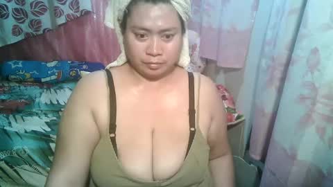 Snapshot of miss_v0lcan0 chatting on March 3, 9:55 am miss v0lcan0 online show from March 3, 9:55 am