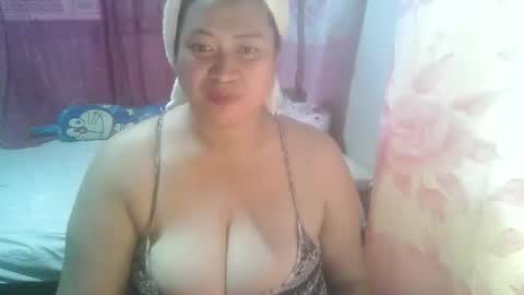 Snapshot of miss_v0lcan0 chatting on October 17, 10:40 am miss v0lcan0 online show from October 17, 10:40 am