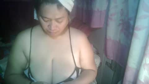 Snapshot of miss_v0lcan0 chatting on October 29, 11:01 am miss v0lcan0 online show from October 29, 11:01 am