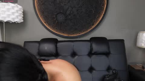 Snapshot of miss_vaiolette chatting on April 30, 11:05 am Vaiolette online show from April 30, 11:05 am